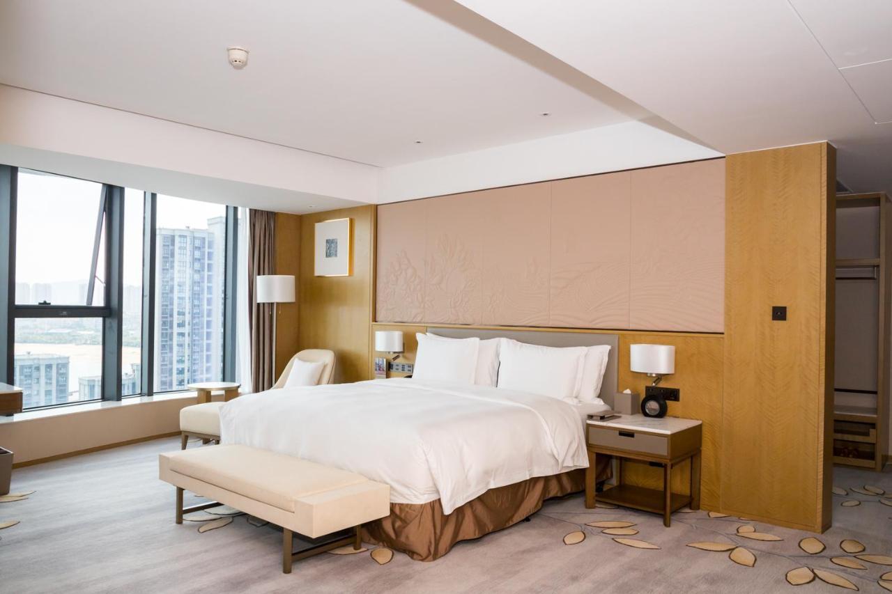 Wyndham Grand Plaza Royale Yuzhou Xiamen Wuyuan Bay Hotell Exteriör bild