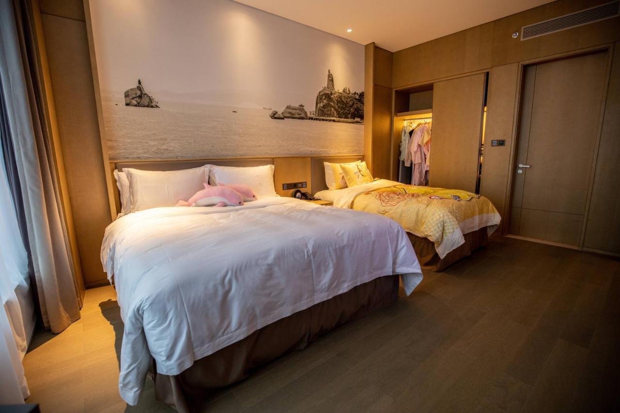 Wyndham Grand Plaza Royale Yuzhou Xiamen Wuyuan Bay Hotell Exteriör bild