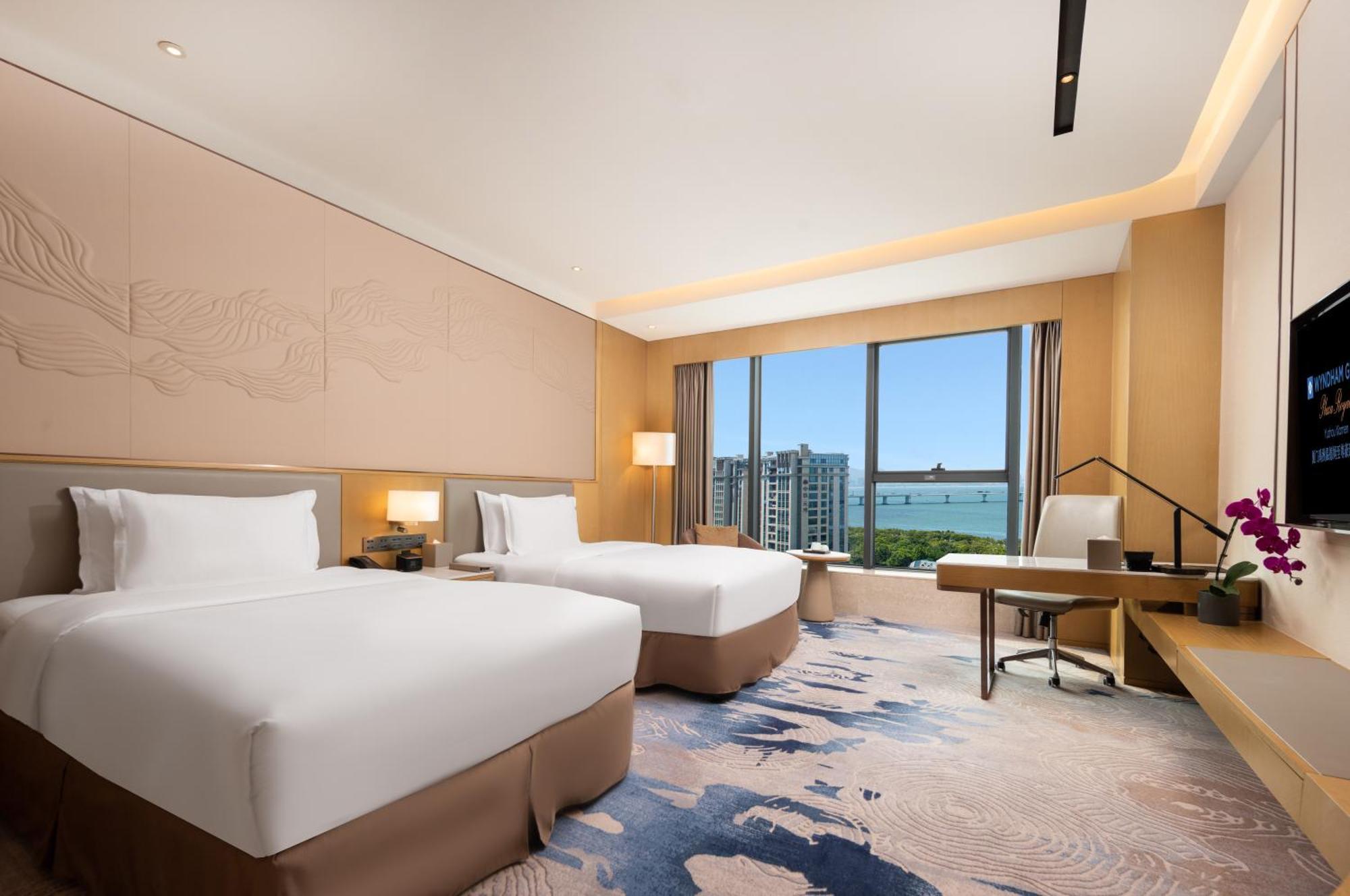Wyndham Grand Plaza Royale Yuzhou Xiamen Wuyuan Bay Hotell Exteriör bild