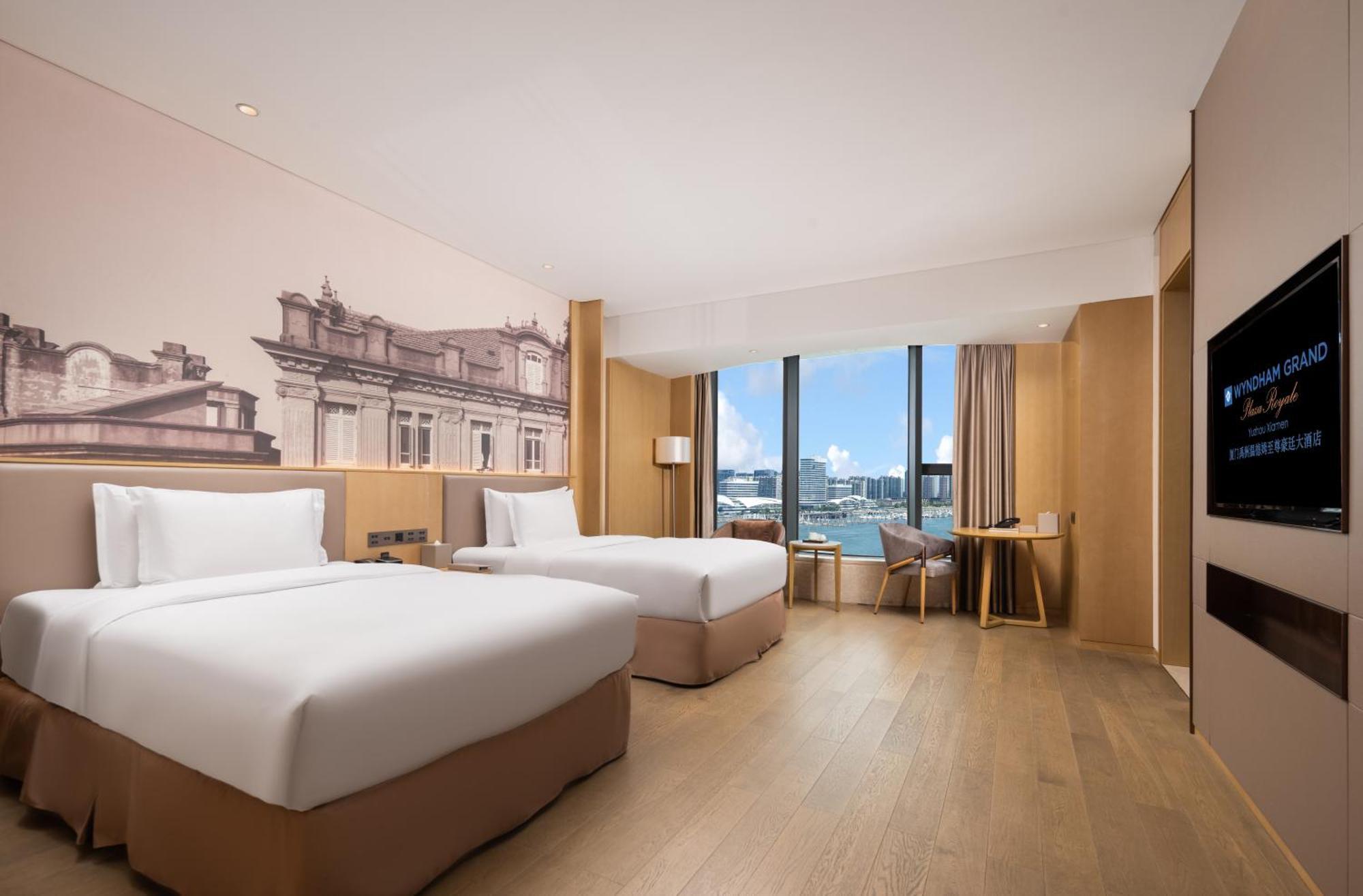 Wyndham Grand Plaza Royale Yuzhou Xiamen Wuyuan Bay Hotell Exteriör bild