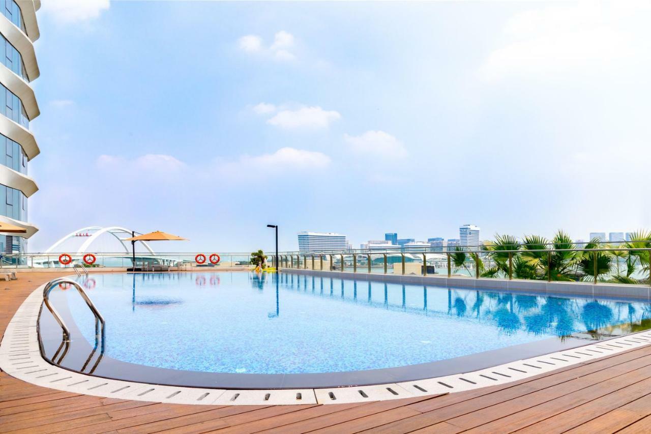 Wyndham Grand Plaza Royale Yuzhou Xiamen Wuyuan Bay Hotell Exteriör bild